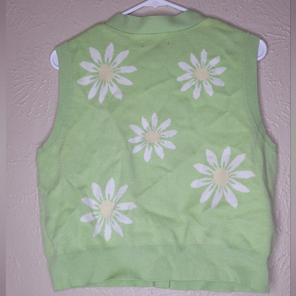 MM By My Michelle Women's Retro Daisy Printed Sweater Vest Size M Green - Picture 2 of 7